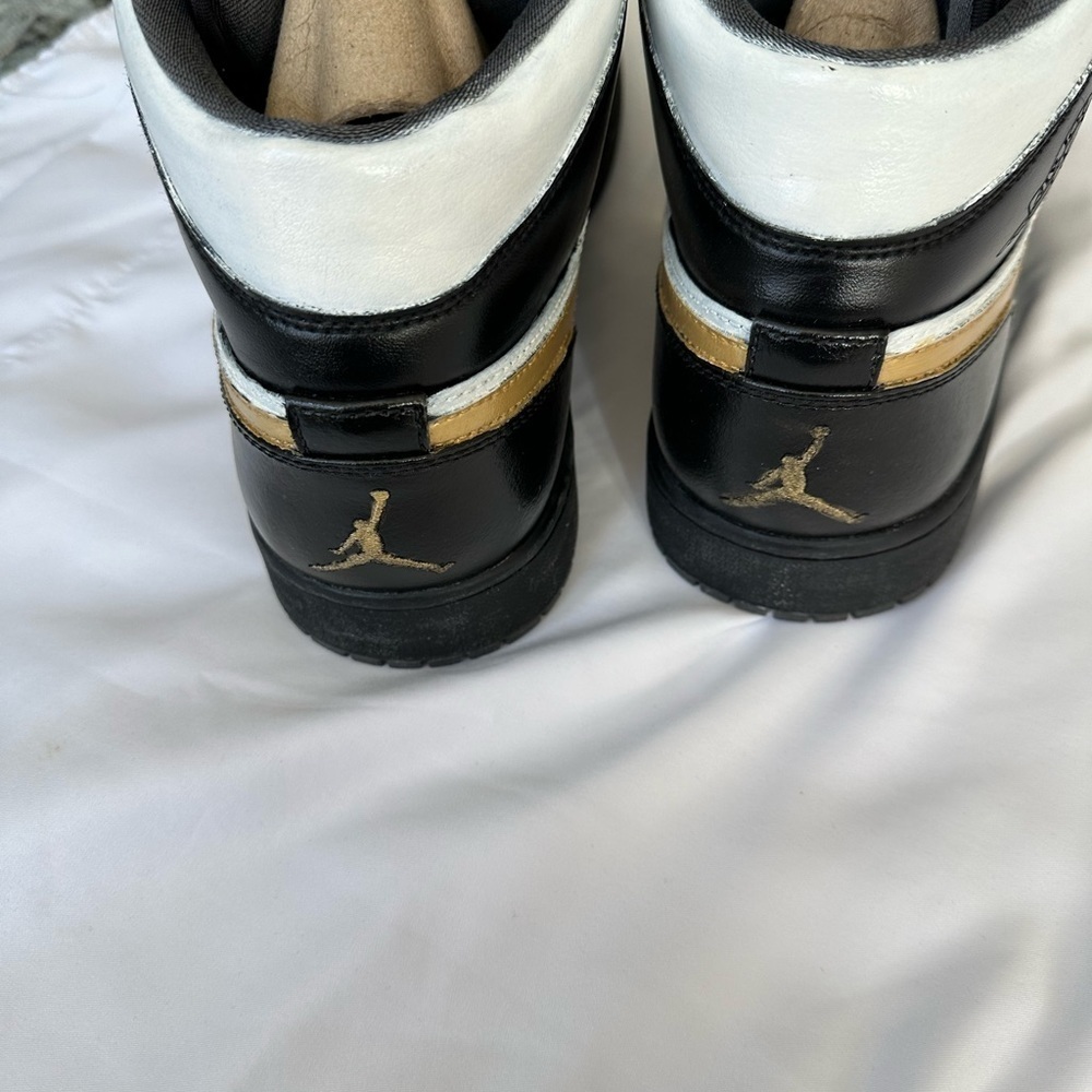 NIKE AIR JORDAN CUSTOM PAINTED MENS SNEAKERS - Picture 5 of 8